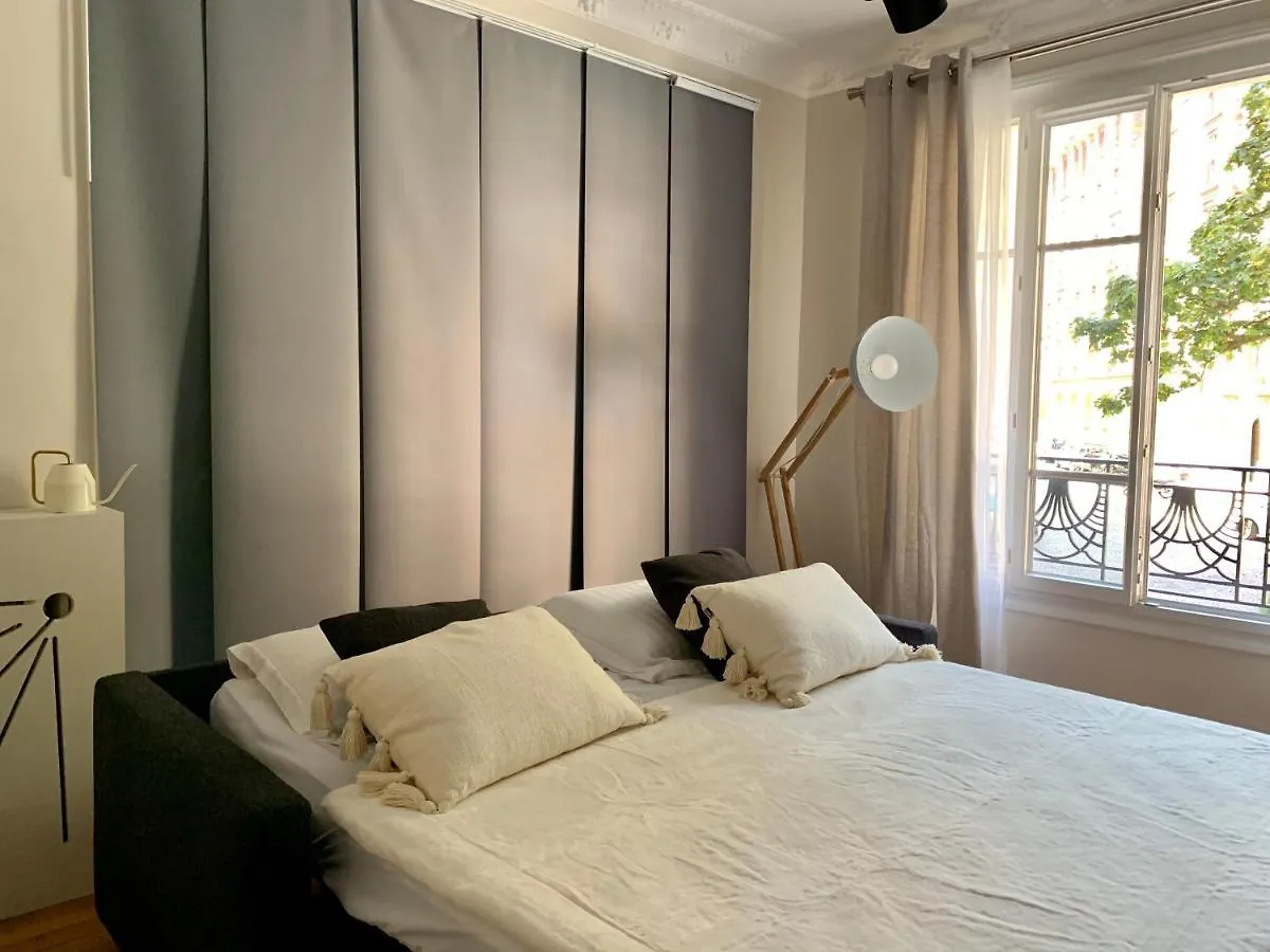 New / Appartement De Charme, Chic Et Calme Paris 0*,  France